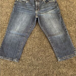 St. John's Bay Midwash Blue Cropped Jeans